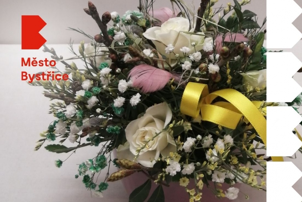 Jarní květinové tvoření pro seniory | MKIC Bystřice