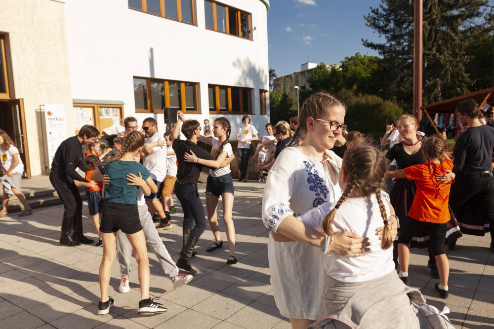 Volně folklórně aneb Večerní hraní na libovolnou notu | Mělnické kulturní centrum