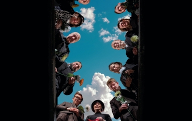 Hlavně důstojně | Divadlo Na Kovárně Poděbrady