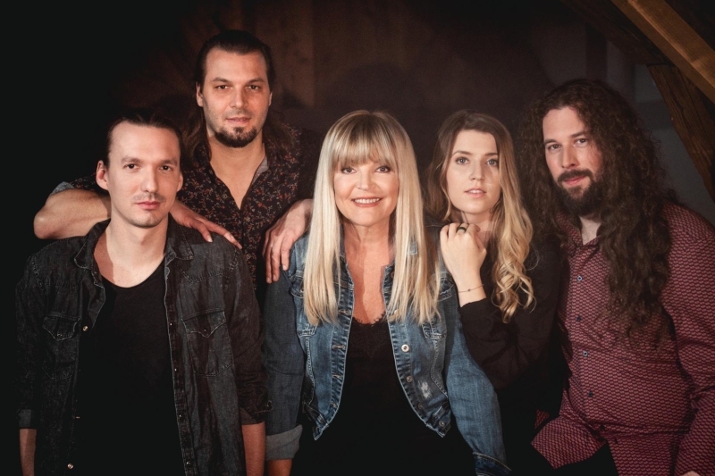 Věra Martinová & Meritum: 40 let na&nbsp;sólové dráze | Mělnické kulturní centrum