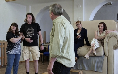 Velká zebra aneb Jak se to vlastně jmenujete? | Mělnické kulturní centrum
